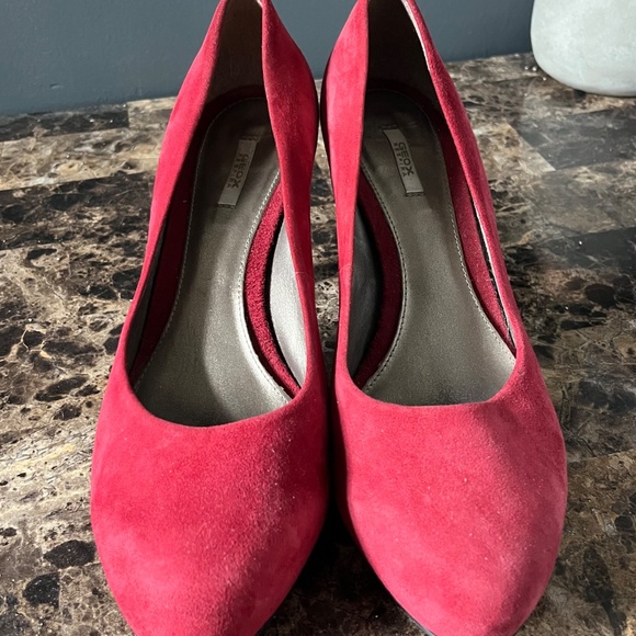 Geox Respira Suede Pumps - Picture 3 of 6